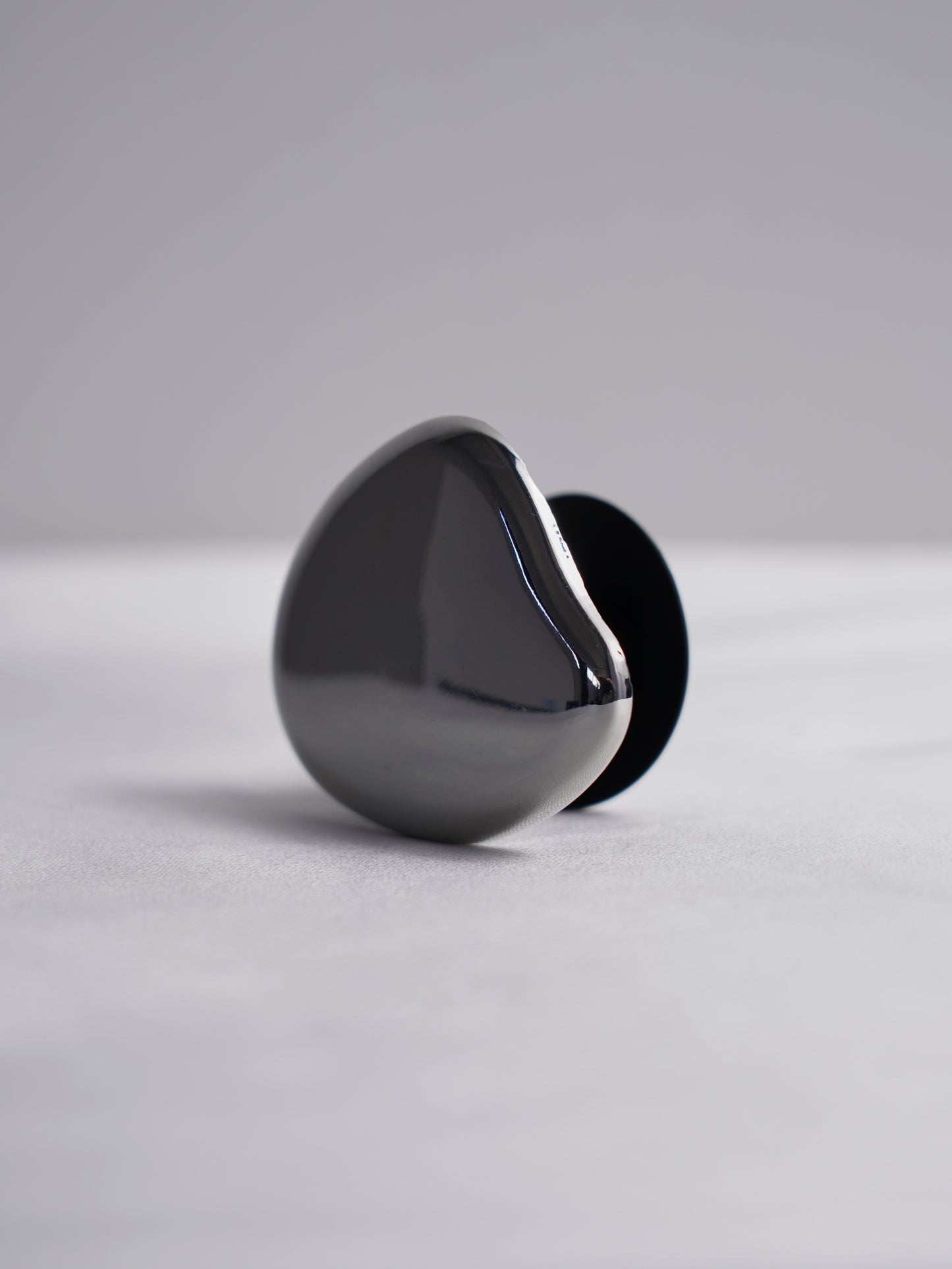 puddle smartphone grip