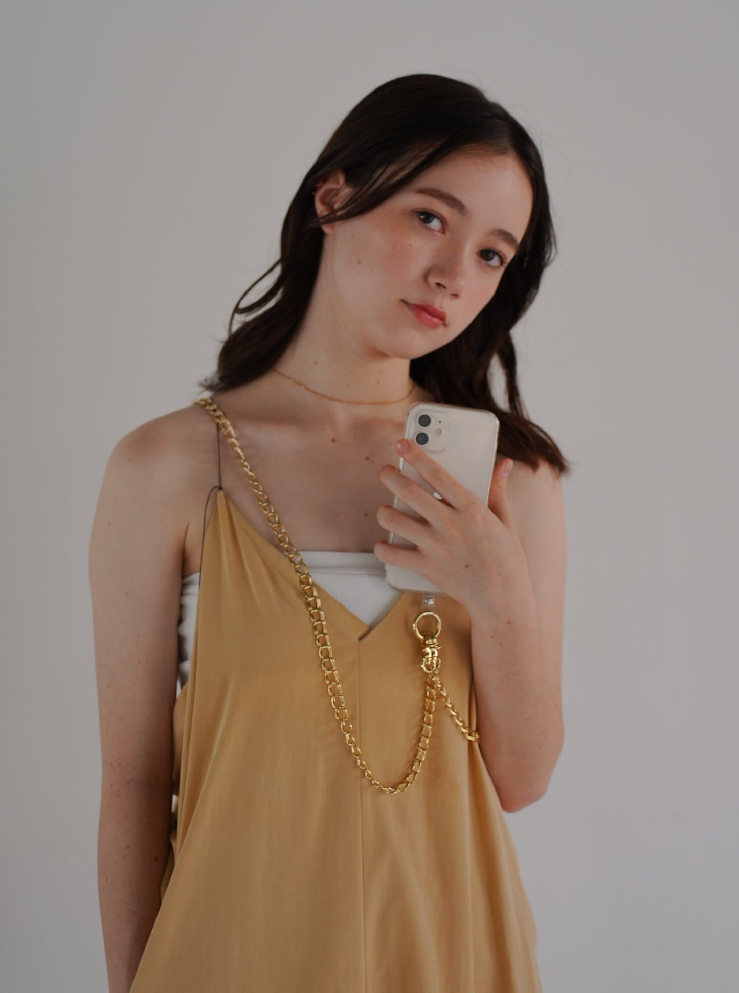 yuna smartphone shoulder - oro -