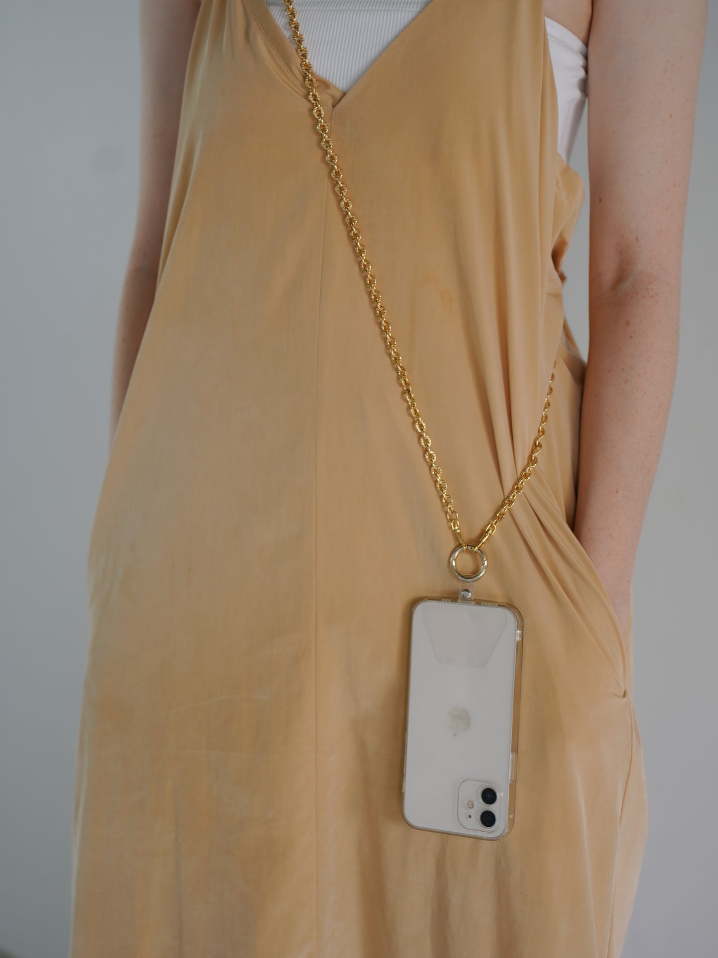 yuna smartphone shoulder - kala -