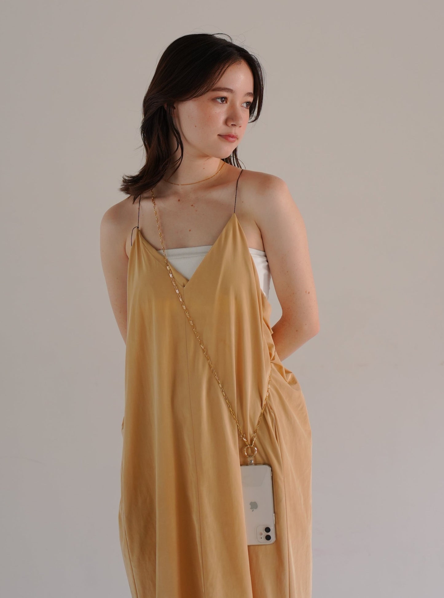 yuna smartphone shoulder - shine -