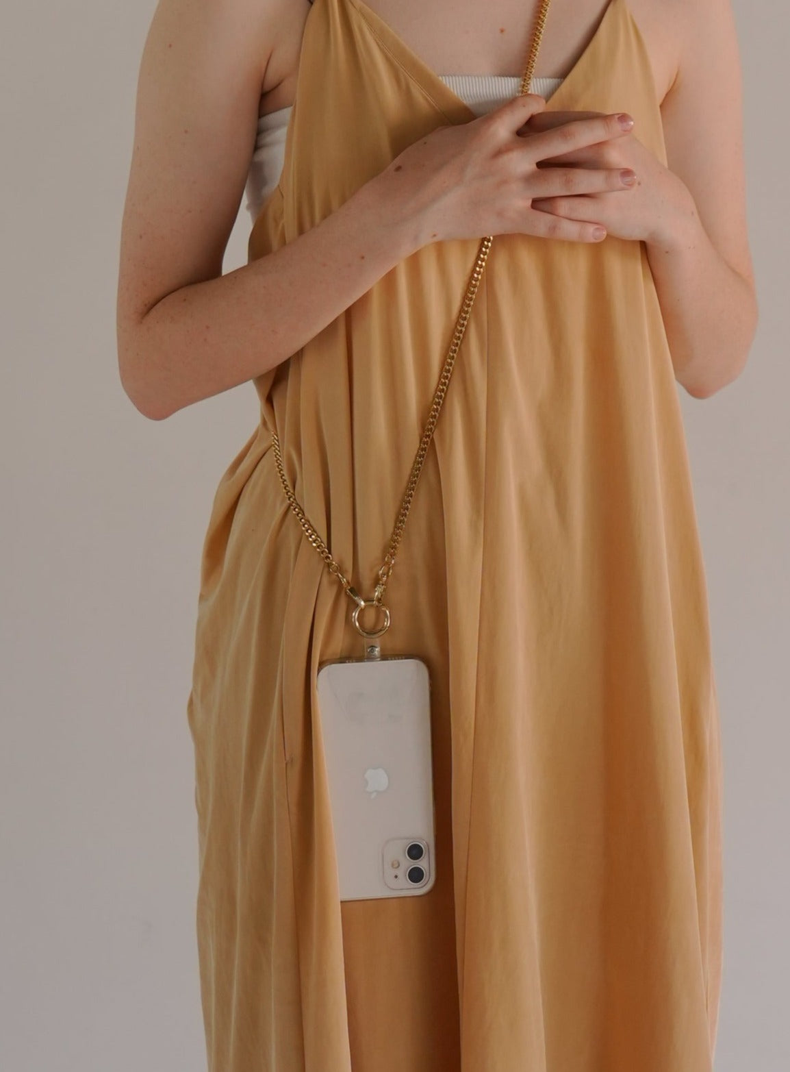 yuna smartphone shoulder - yurve -