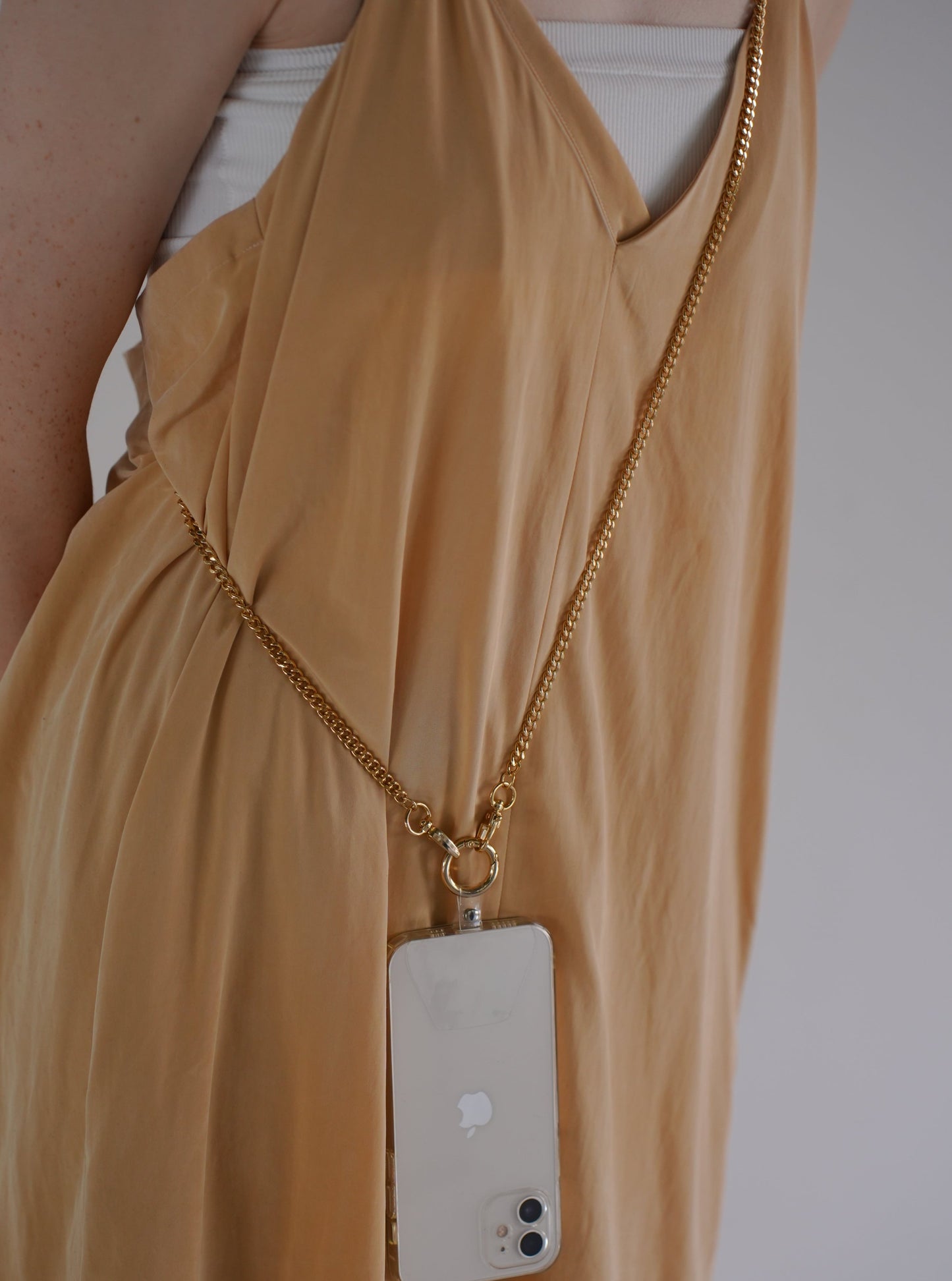 yuna smartphone shoulder - yurve -