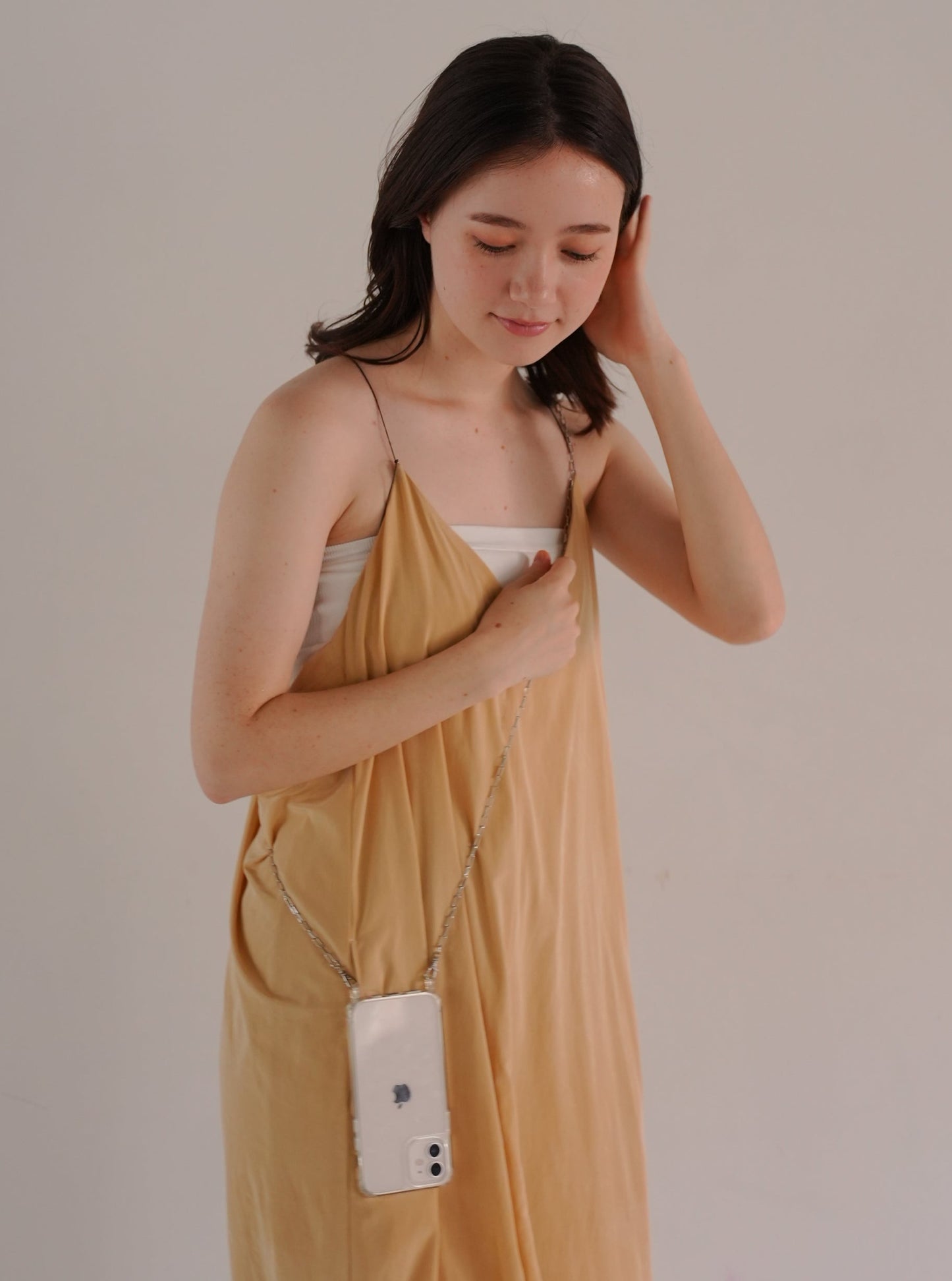 yuna smartphone shoulder - shine -