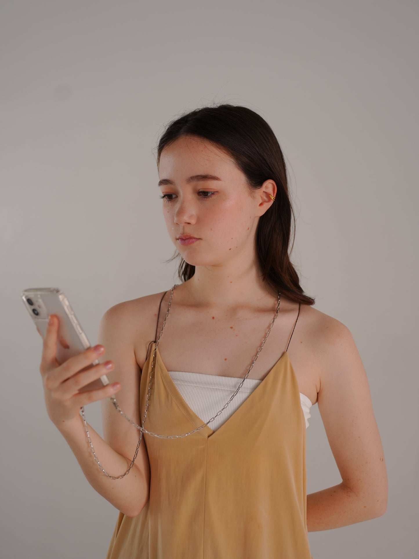 yuna smartphone shoulder - shine -
