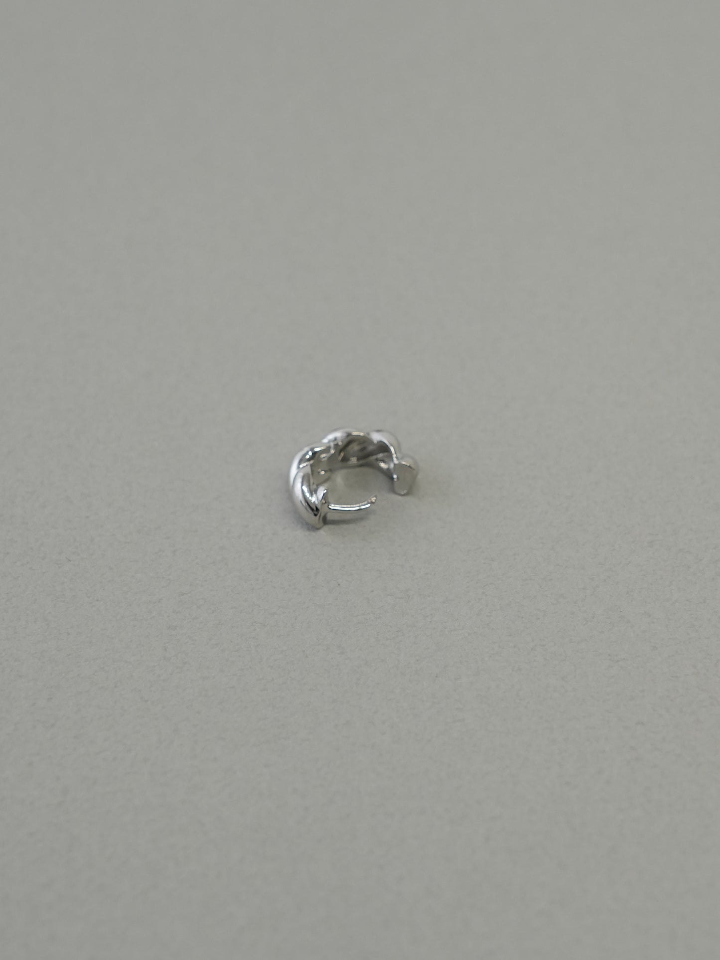 twist hoop pirece
