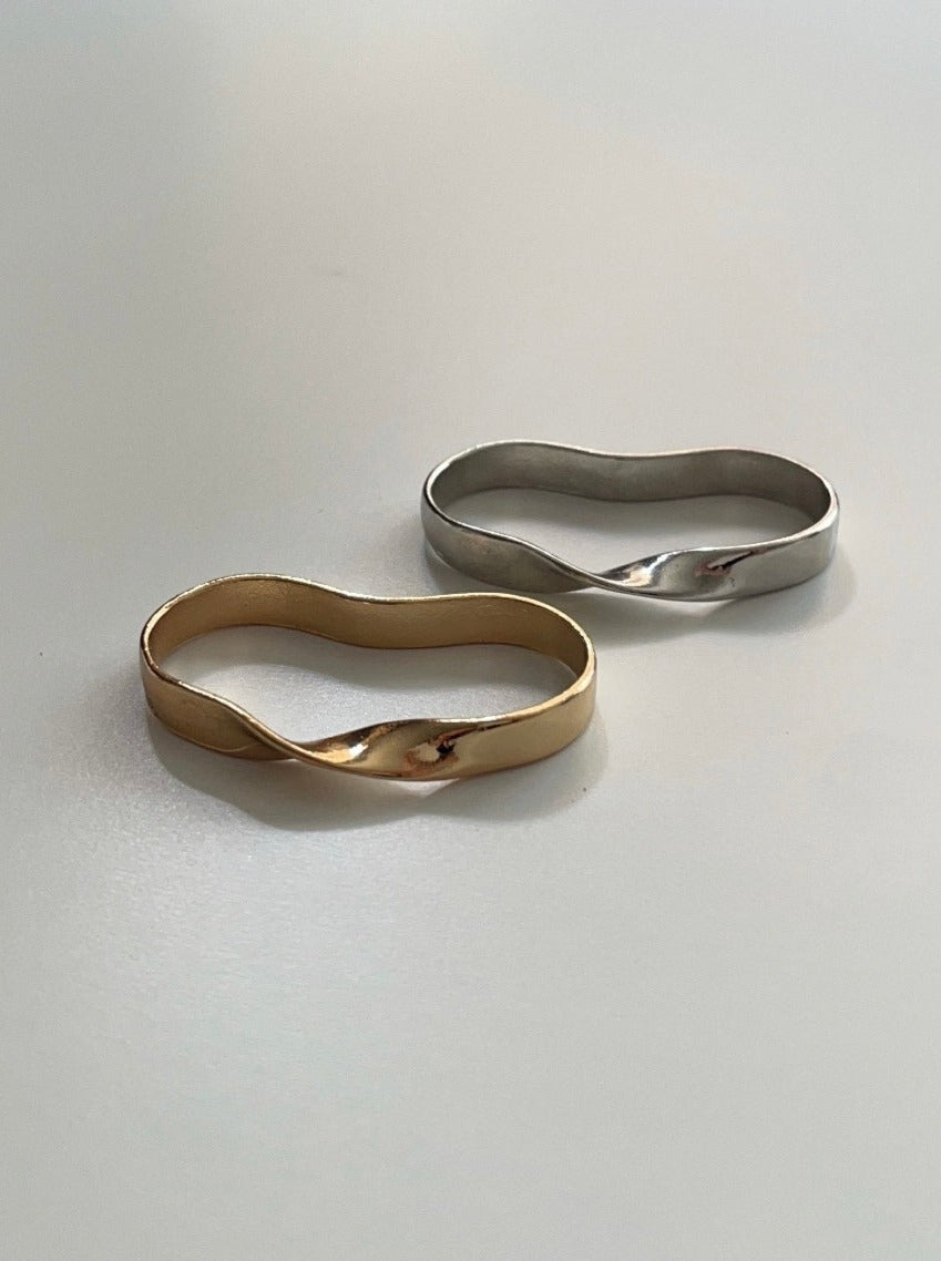 twist double ring