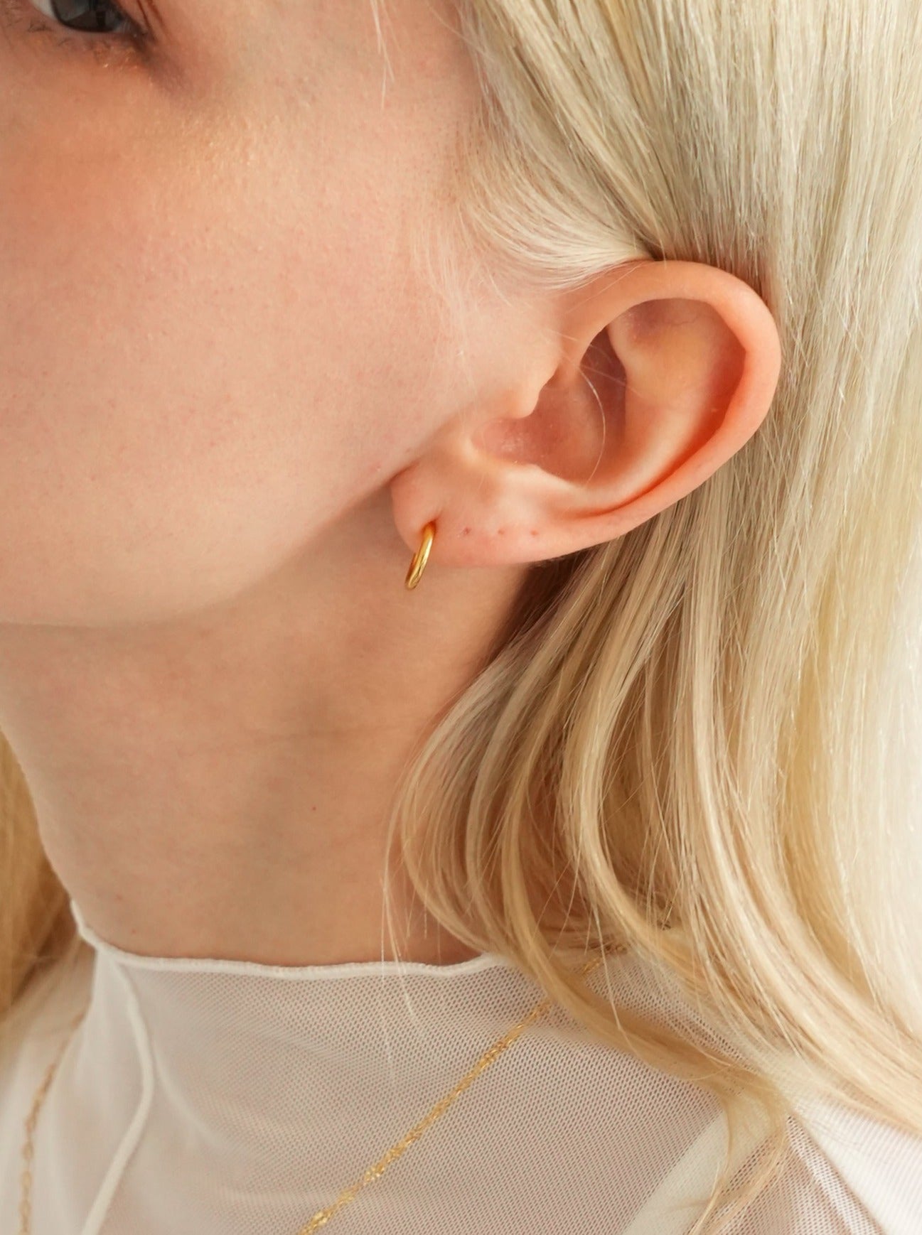 mini hoop earring