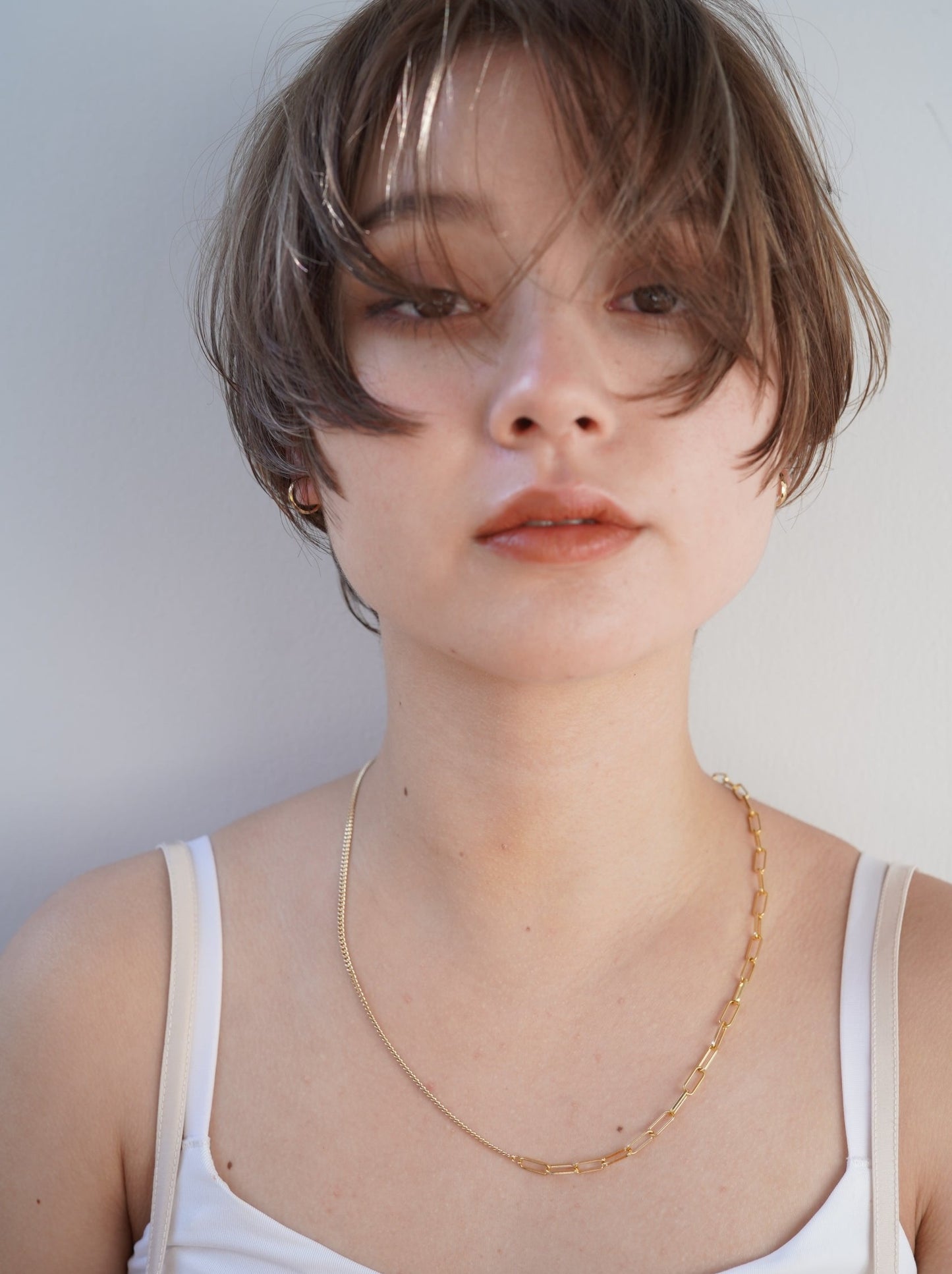 shine through necklace (curve)