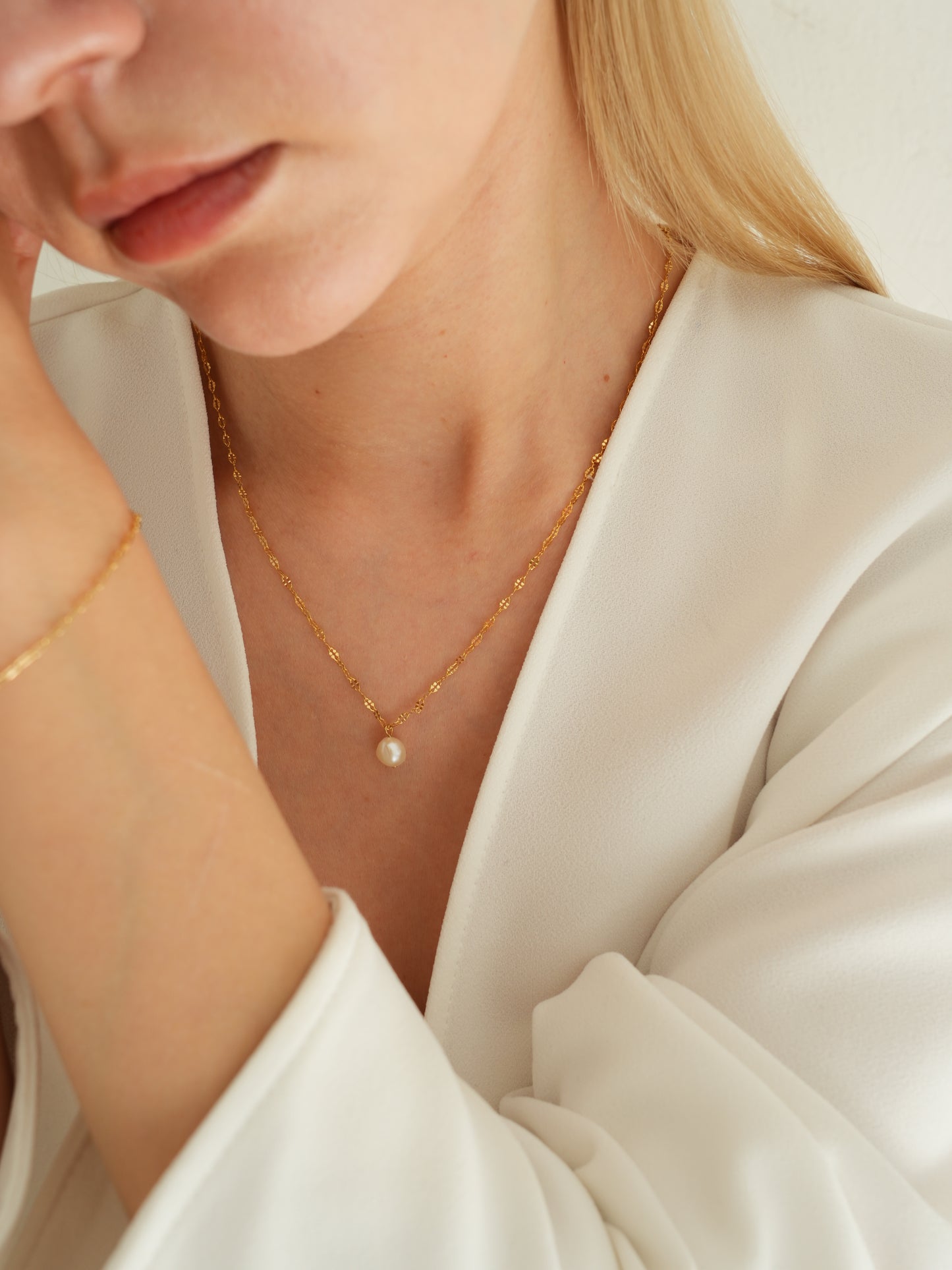 pearl mye necklace