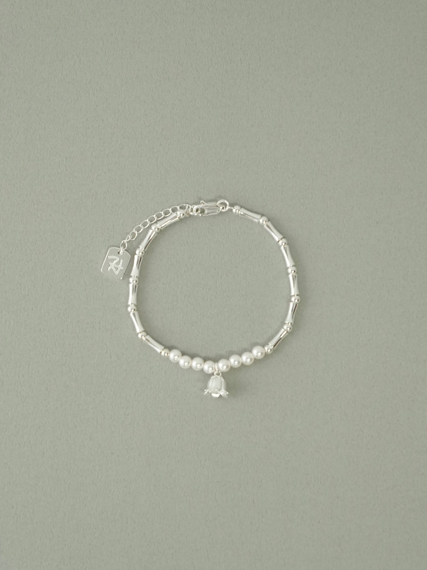 tulip bracelet