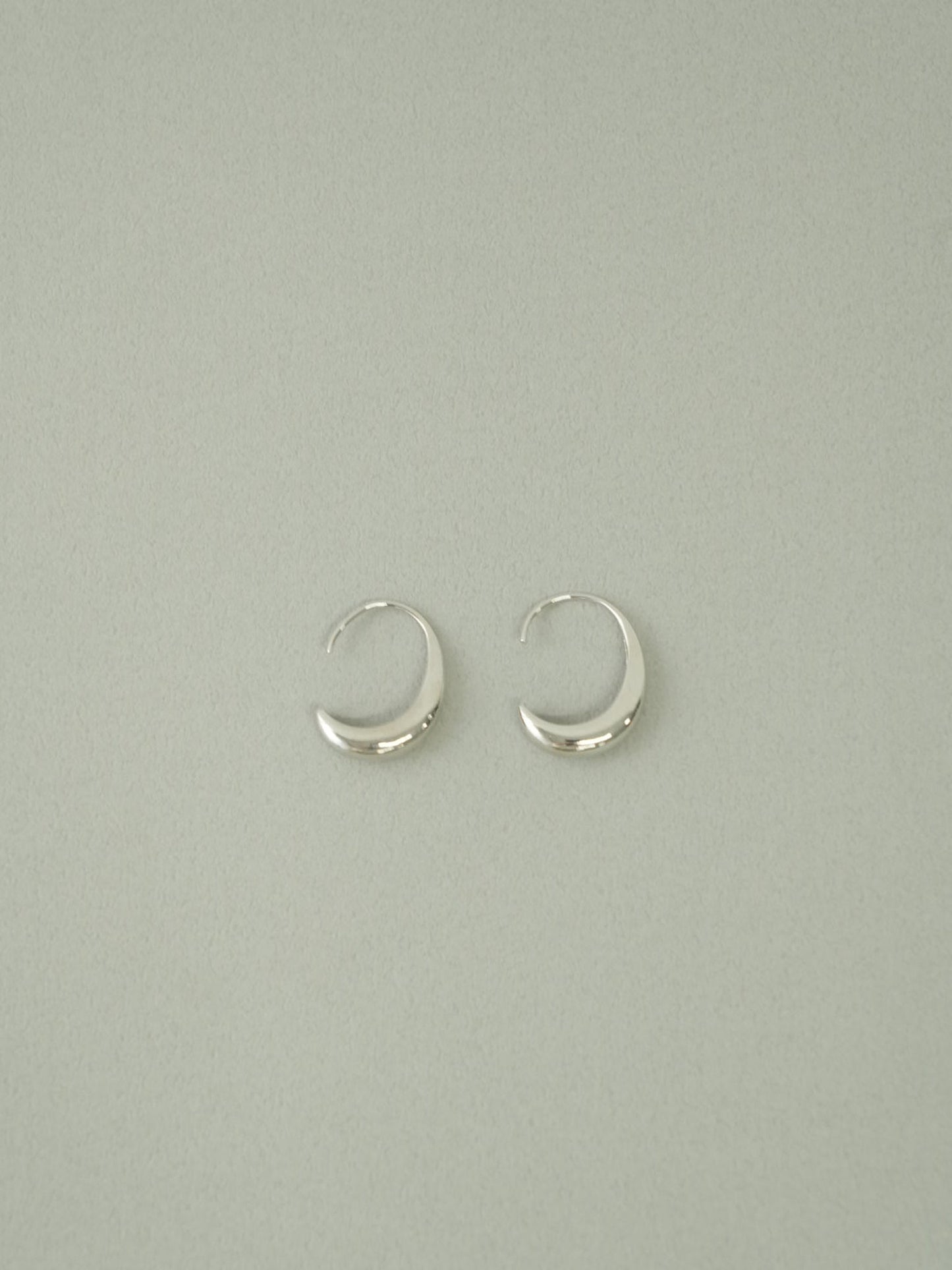 moon curve pierce