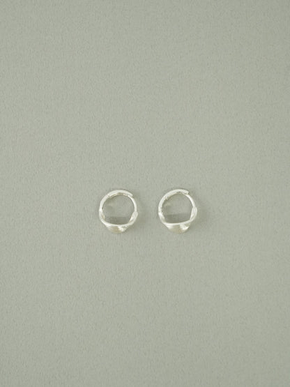 curve stripe pierce