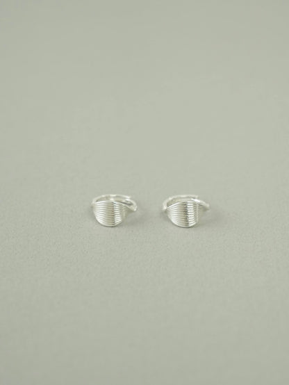 curve stripe pierce