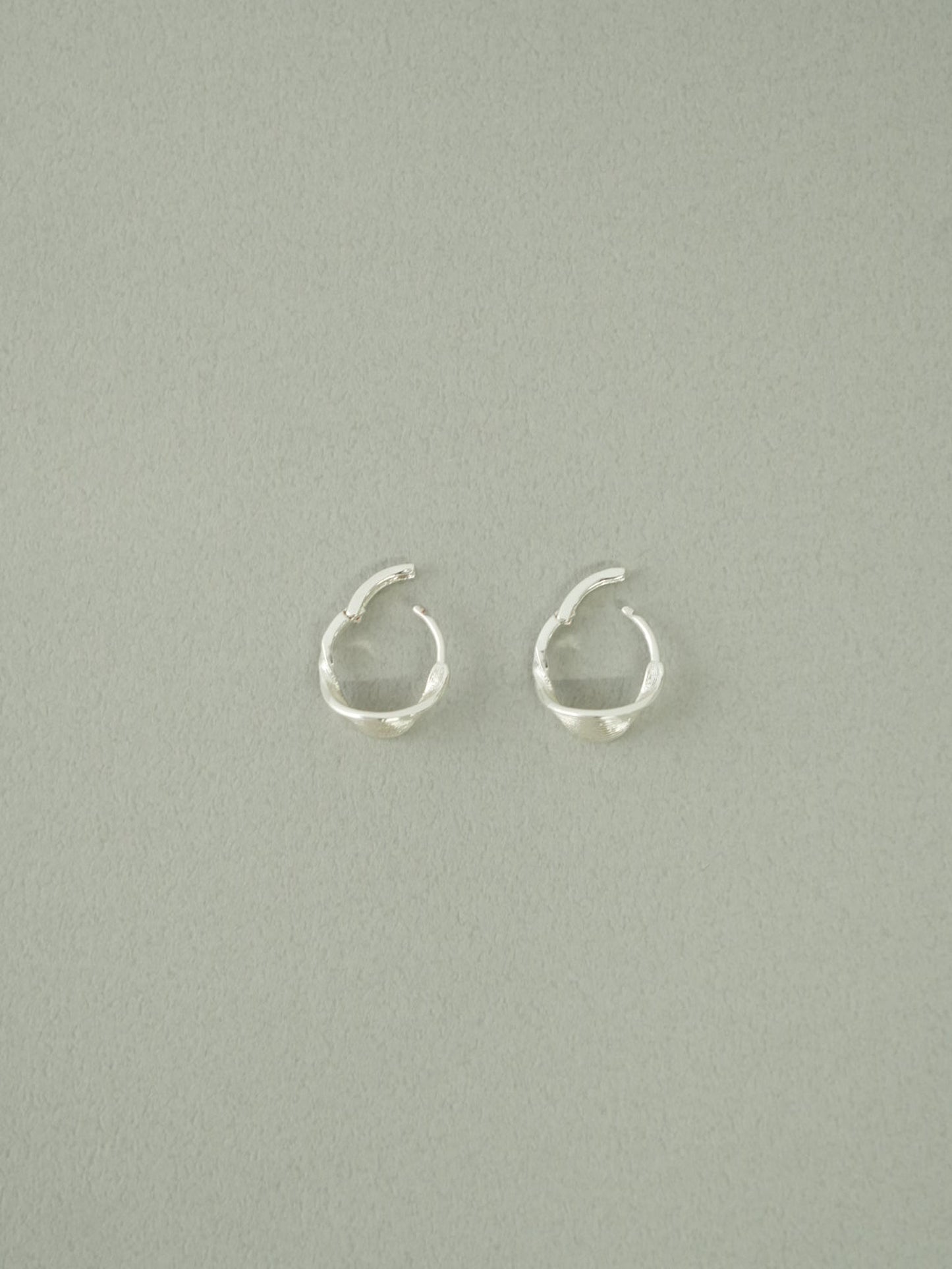 curve stripe pierce