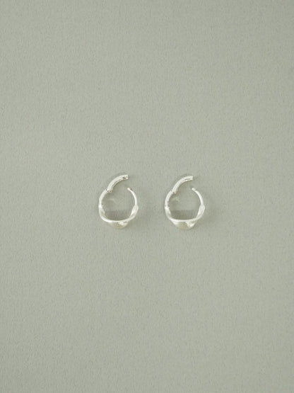 curve stripe pierce