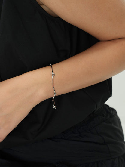 nuance line bracelet