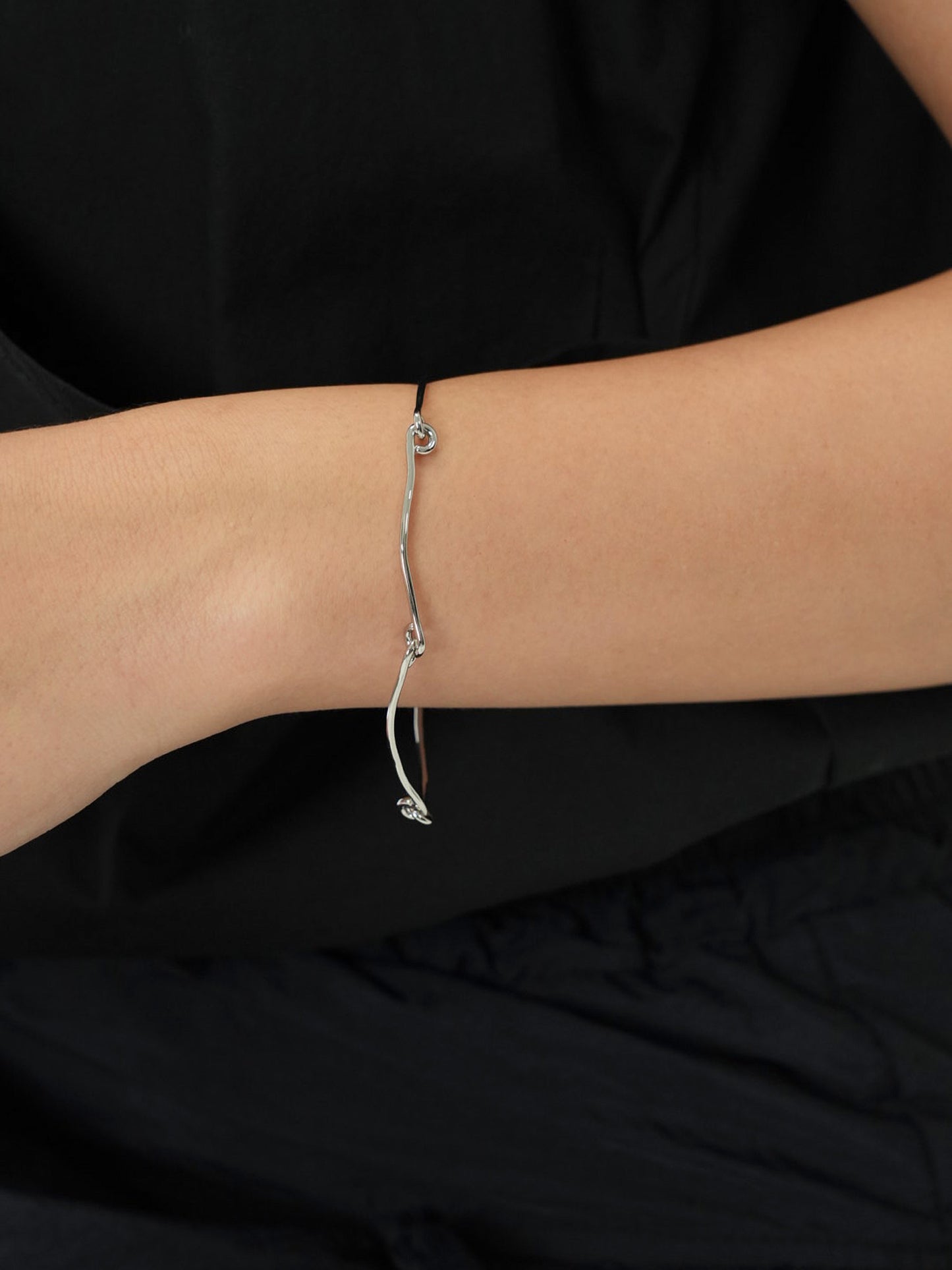 nuance line bracelet