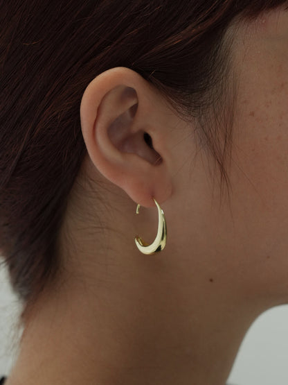 moon curve pierce