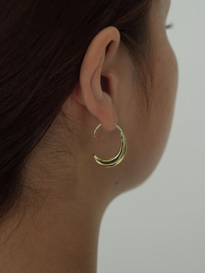 moon curve pierce