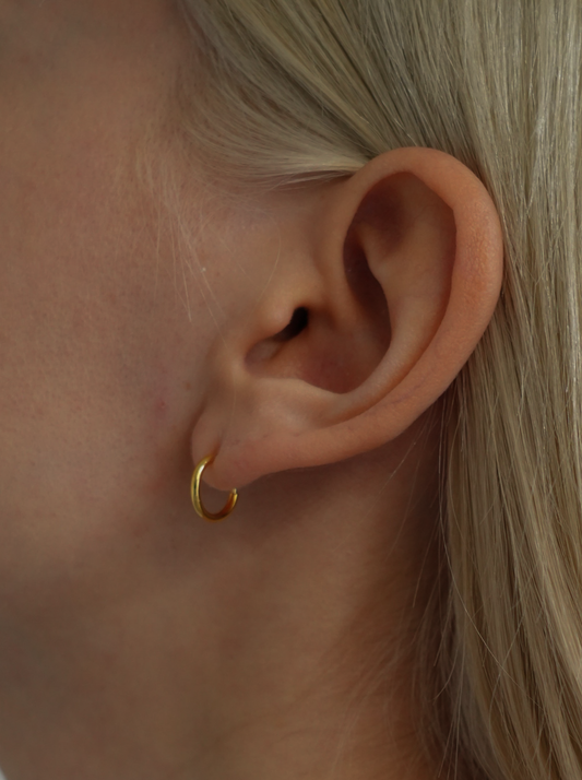 mini hoop earring