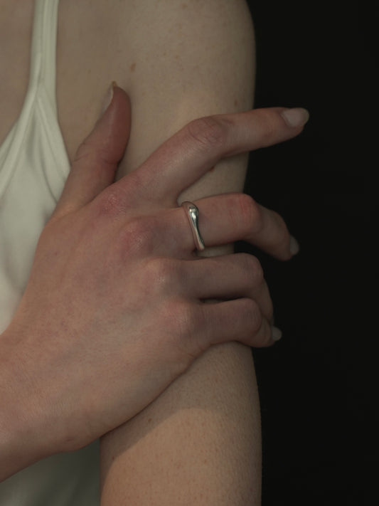 flat curve ring