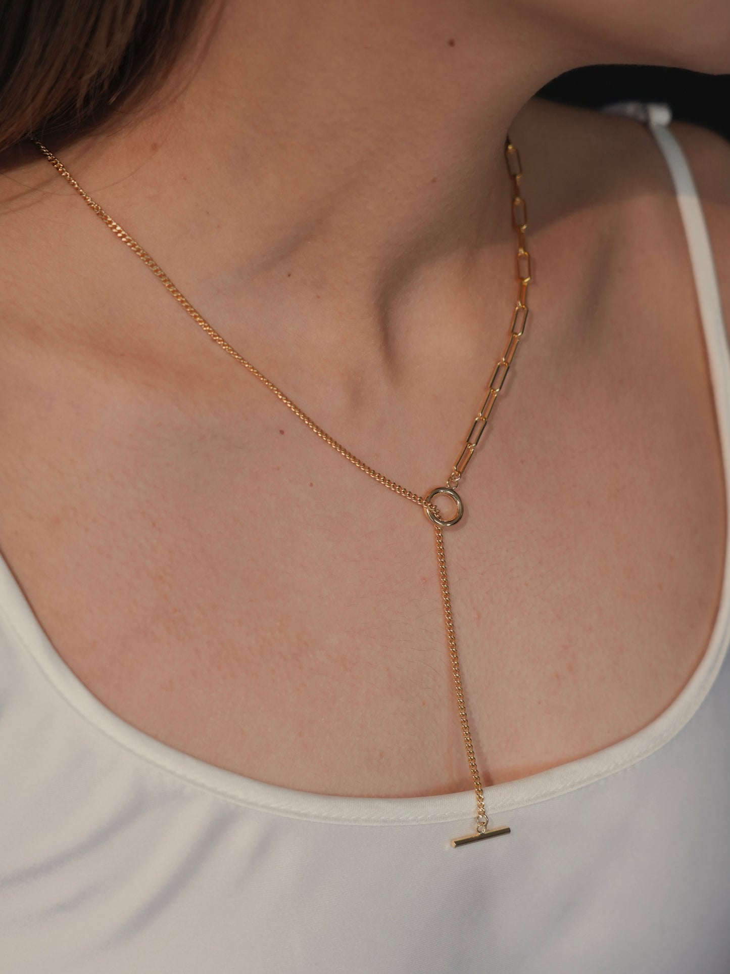 shine through necklace (curve)