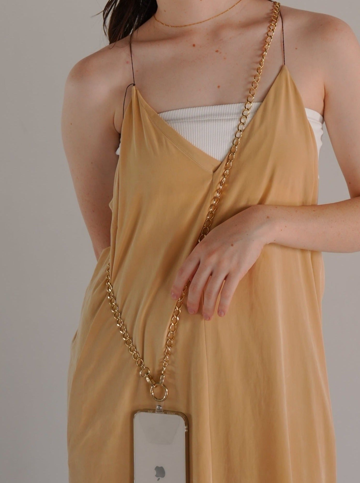 yuna smartphone shoulder - maro -