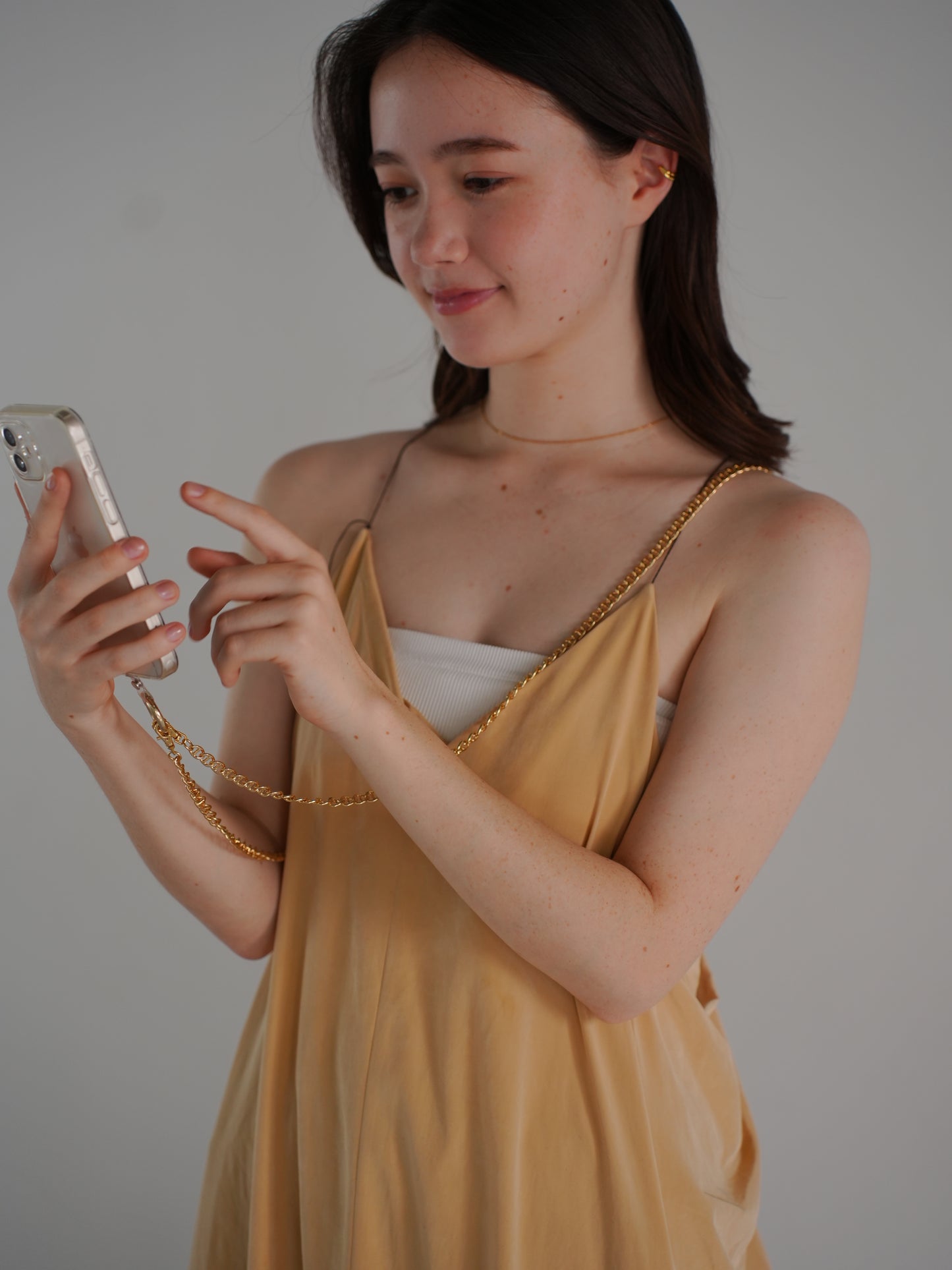 yuna smartphone shoulder - macheri -