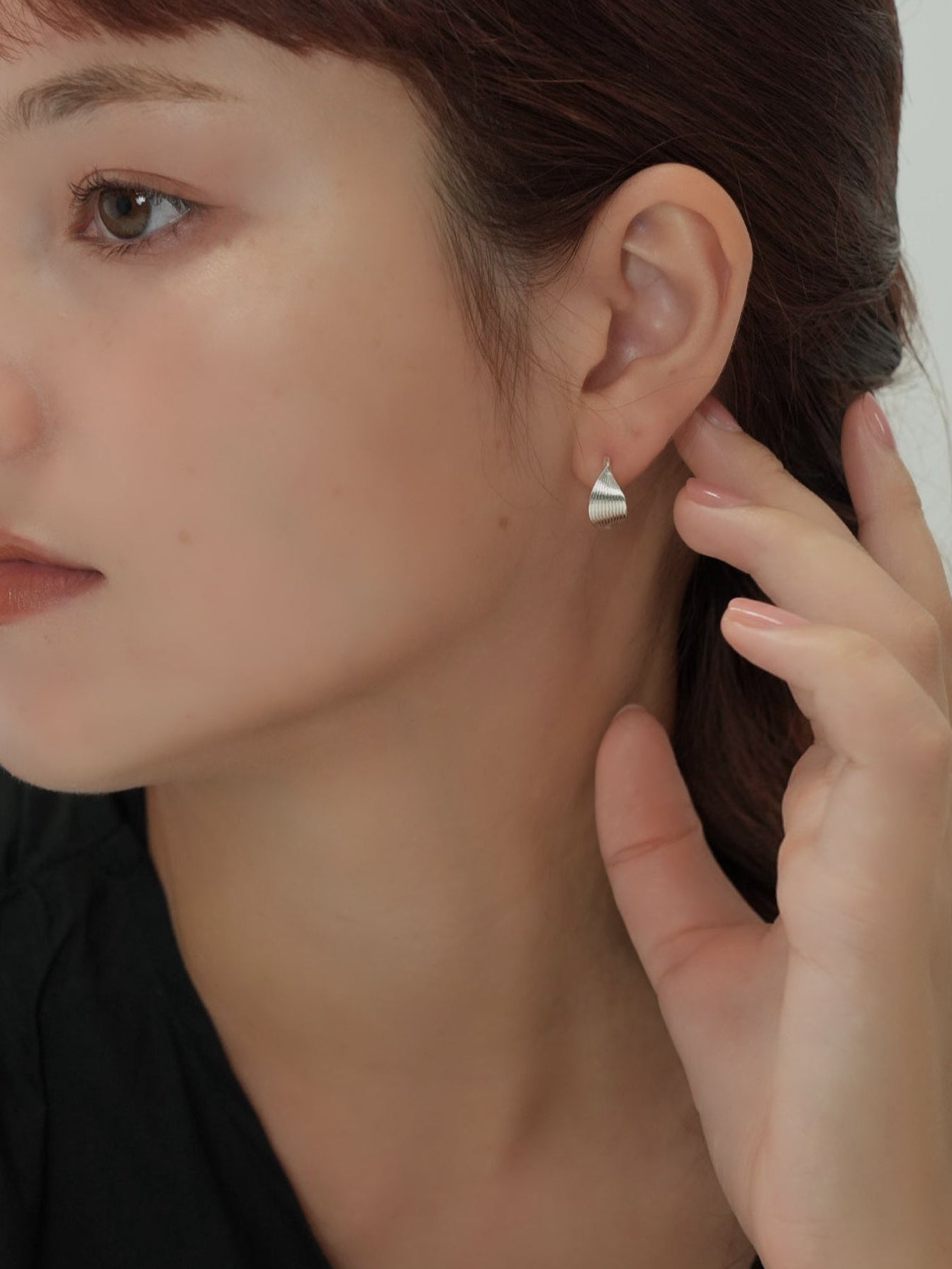 curve stripe pierce