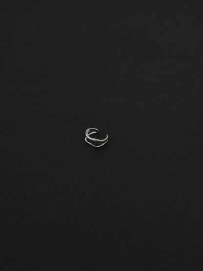 cavity ear cuff / s925