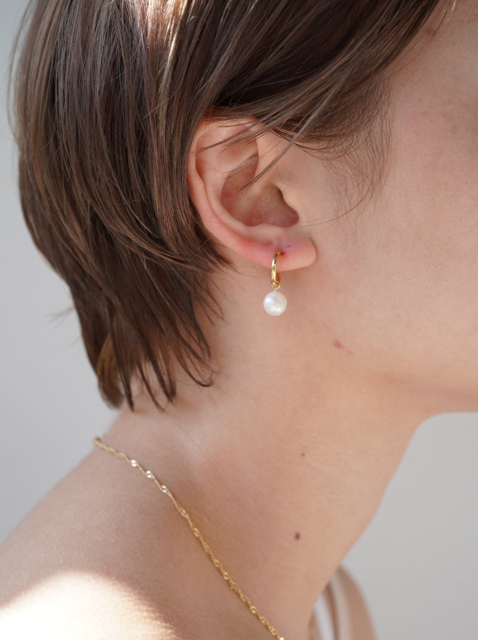 pearl hoop earring – Chérie